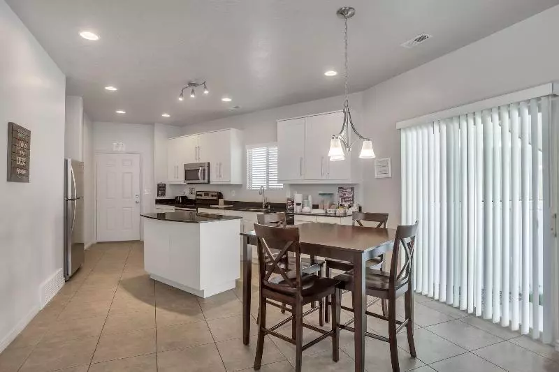 ペンション Spacious & New Guesthouse In Orem/provo