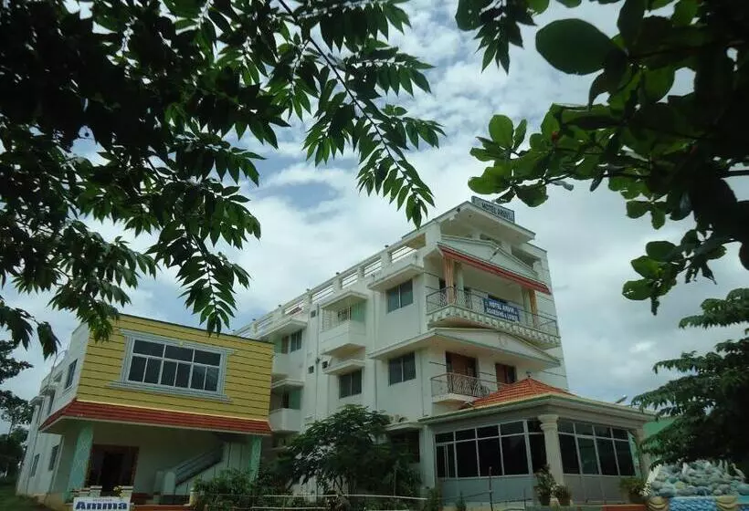Hotelli Aruvi