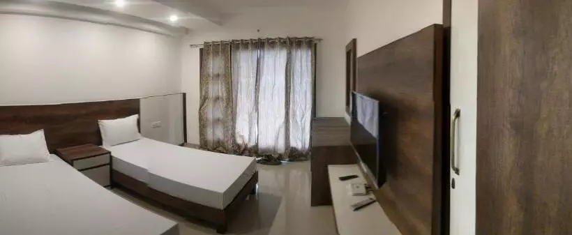 تختخواب و صبحانه Pride Home