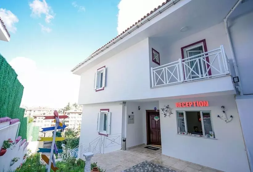 تختخواب و صبحانه Robin Hood