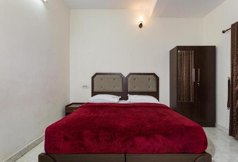 فندق Enroute Thekkady