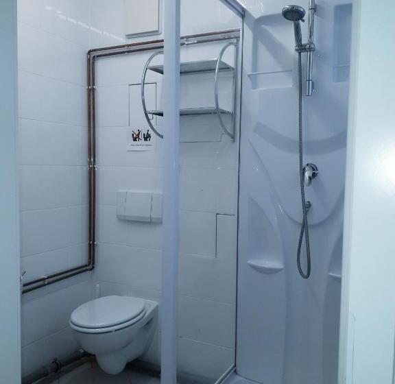 هتل Fox Box I Capsule Apt