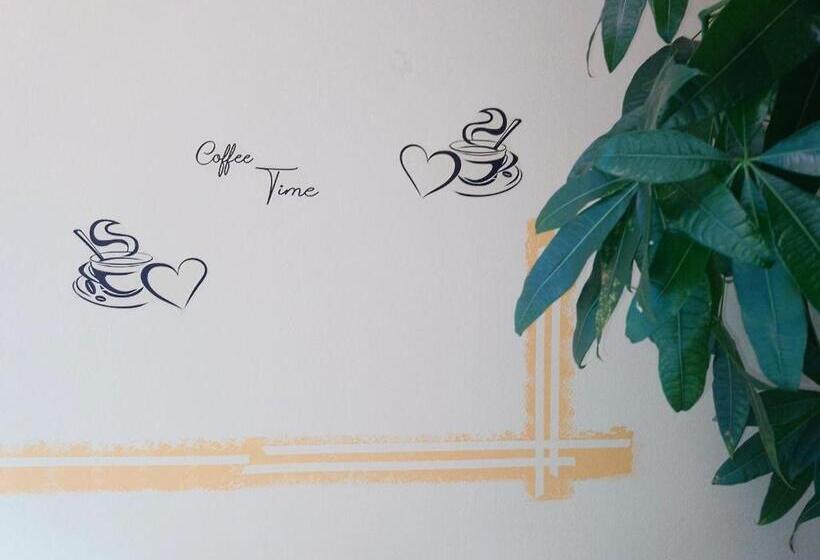 هتل Fox Box I Capsule Apt