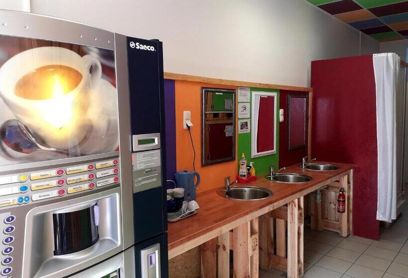 هتل Fox Box I Capsule Apt