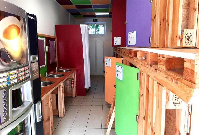 هتل Fox Box I Capsule Apt