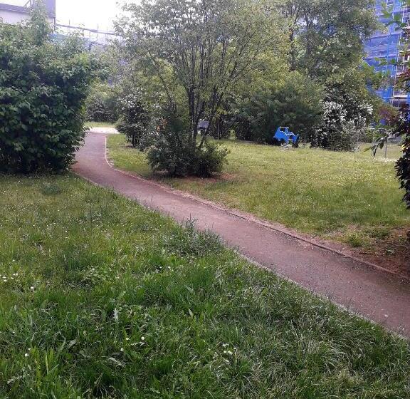 هتل Fox Box I Capsule Apt