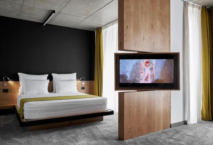 Adella Boutique Hotel   Free Secured Parking