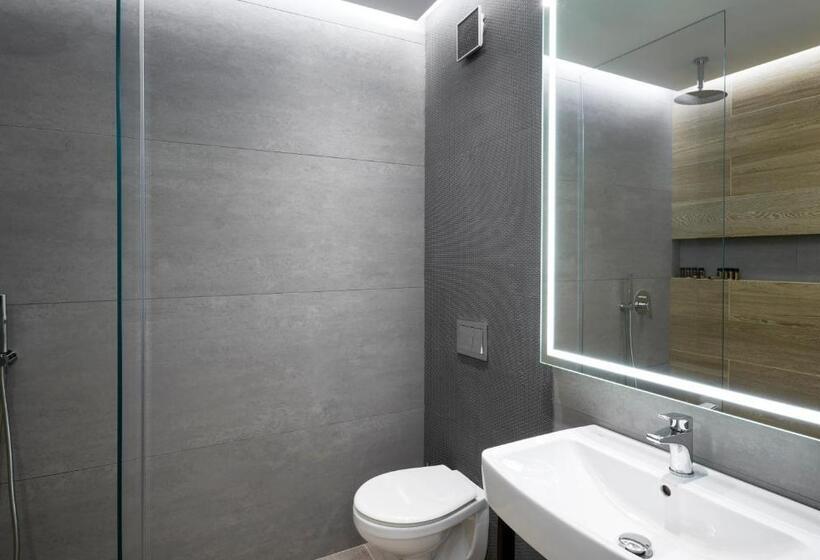 Adella Boutique Hotel   Free Secured Parking