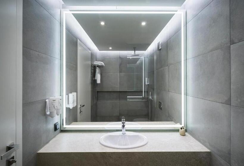 Adella Boutique Hotel   Free Secured Parking