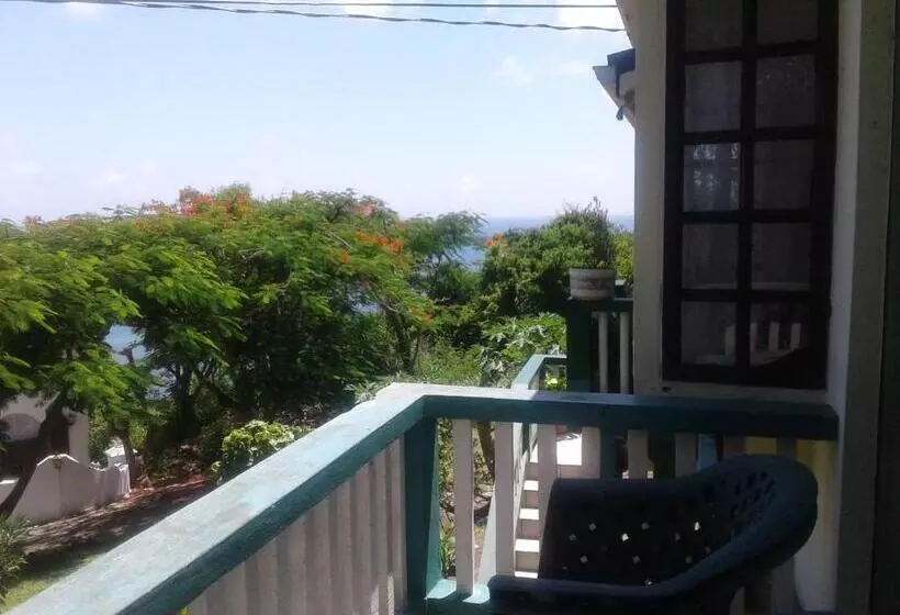 تختخواب و صبحانه Little Palace Bnb