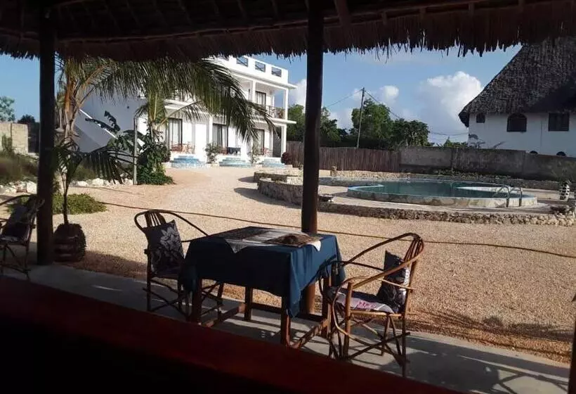 ホテル Lucrezia's Garden Zanzibar