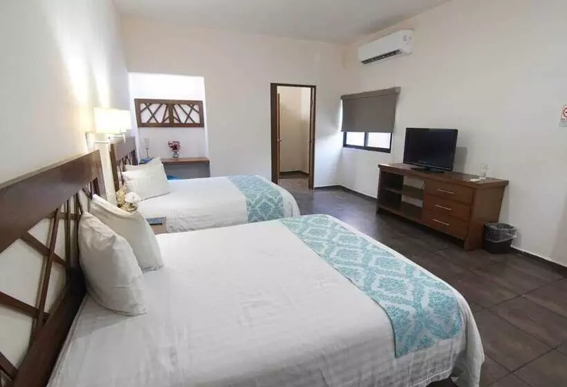 ホテル Tres Soles