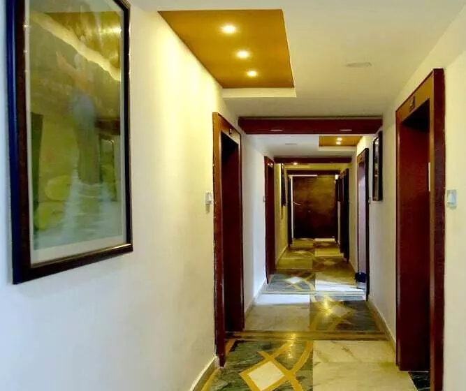 Oyo 24339 Hotel Vega