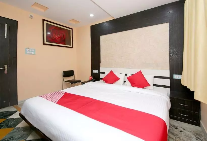 Oyo 24339 Hotel Vega