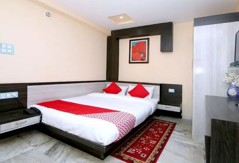 Oyo 24339 Hotel Vega