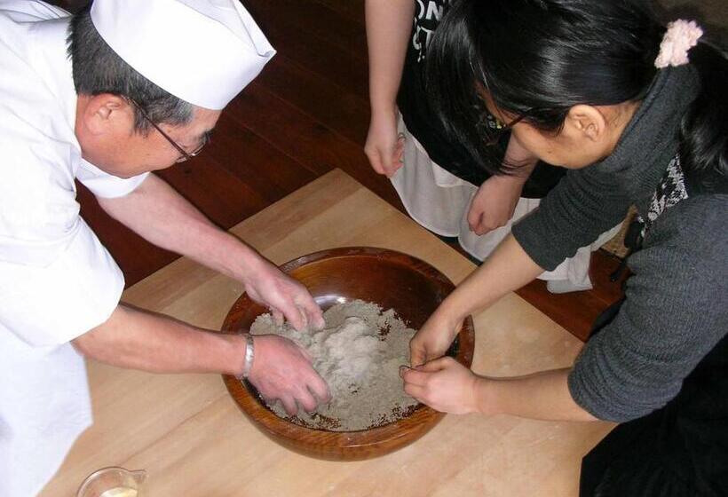 هاستل 森林公園スイス村 青少年 山の家