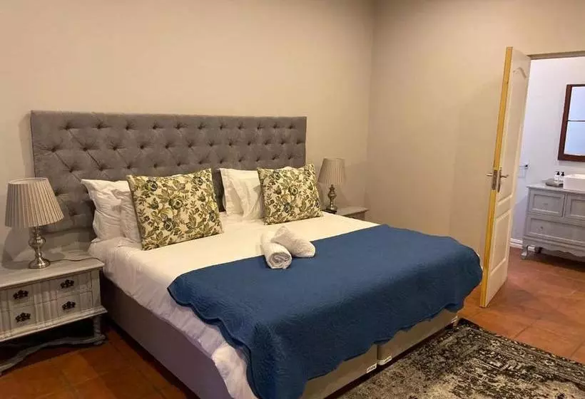 Aamiaismajoitus (B&B) Olive Tree Lodge