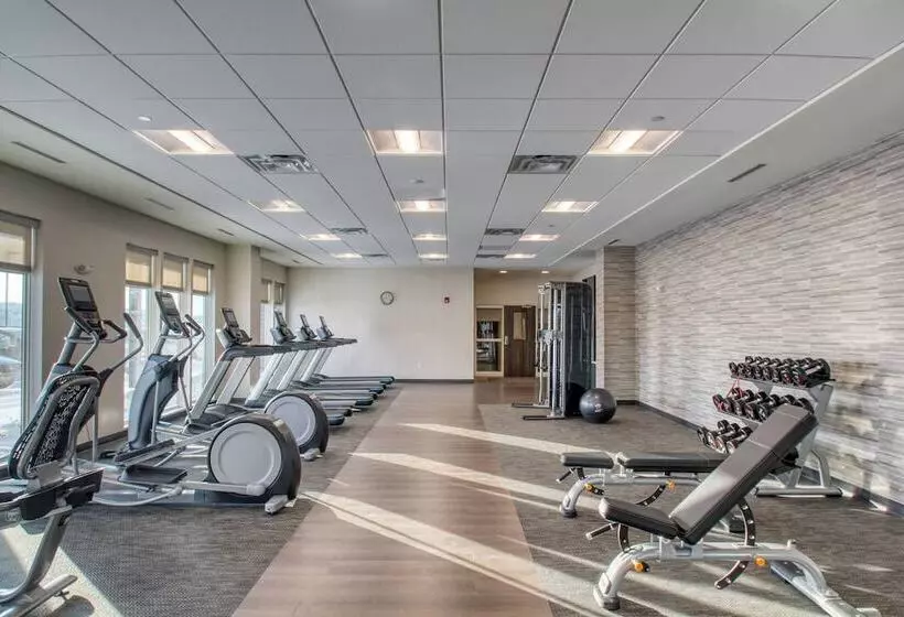 هتل Courtyard By Marriott Fargo