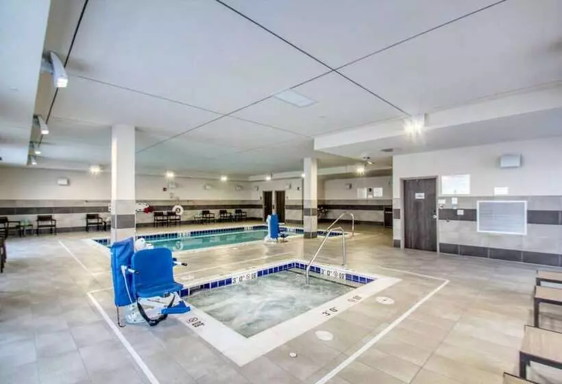 هتل Courtyard By Marriott Fargo