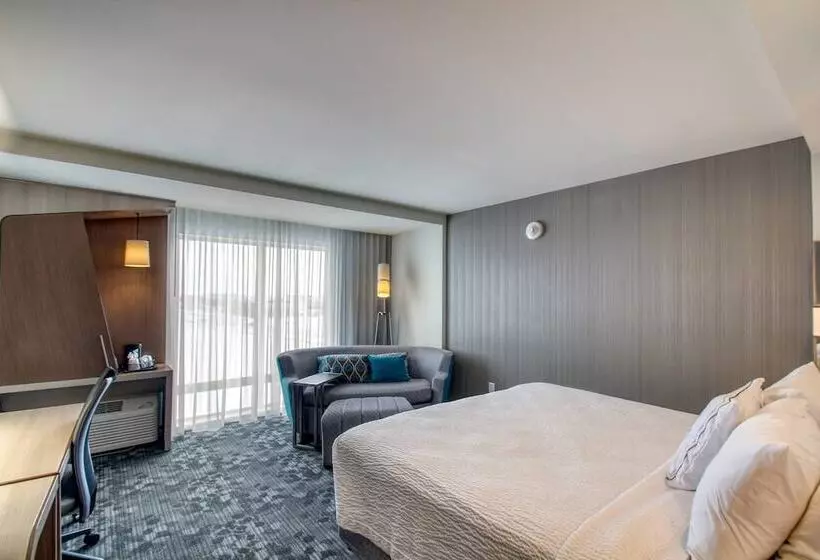 هتل Courtyard By Marriott Fargo