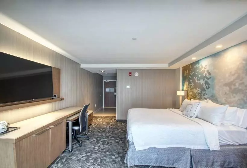 هتل Courtyard By Marriott Fargo