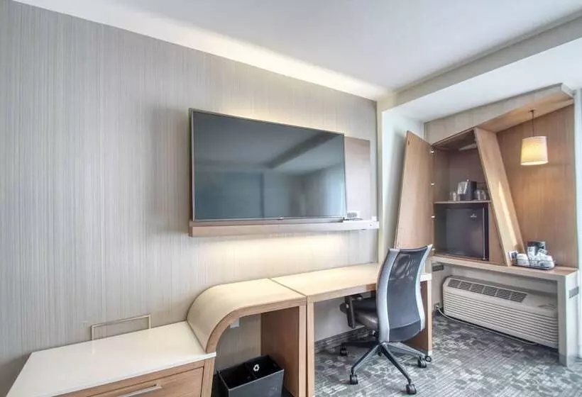 هتل Courtyard By Marriott Fargo