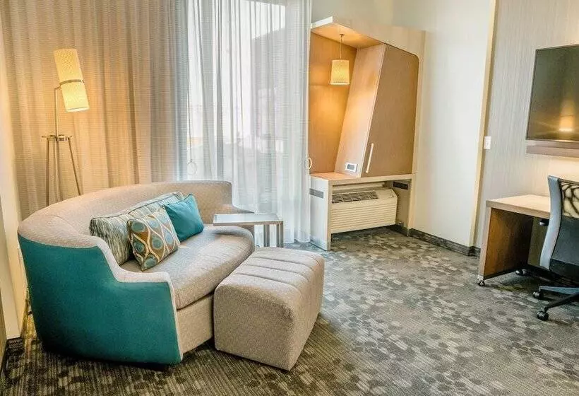 هتل Courtyard By Marriott Fargo
