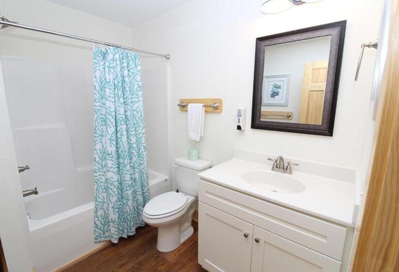 Whalebone Ocean Cottages By Kees Vacations