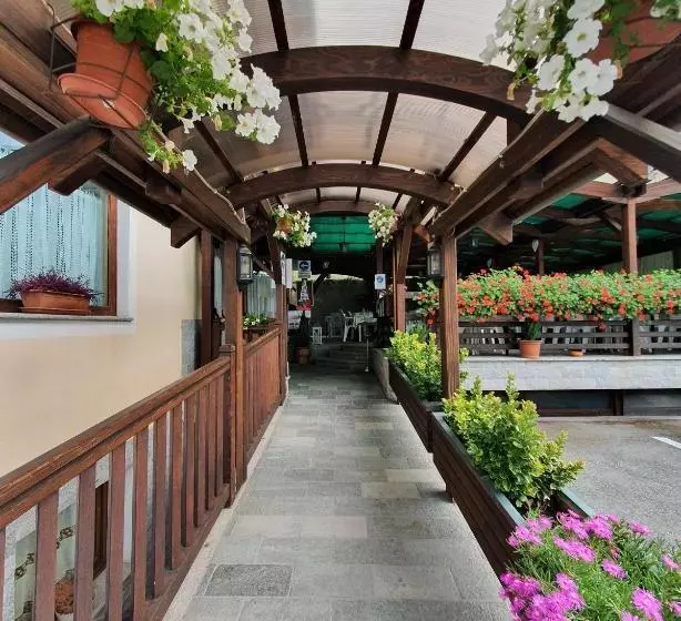 Hotelli Ristorante Château