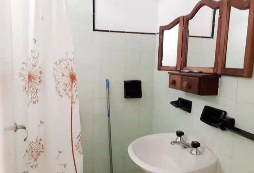 ペンション Aimara Apartamentos Y Habitaciones