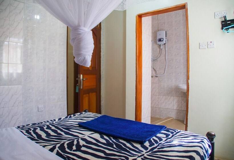 هتل Alvers Mukono