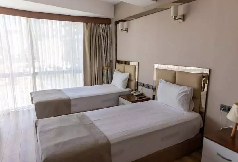 هتل Asia Business Suites