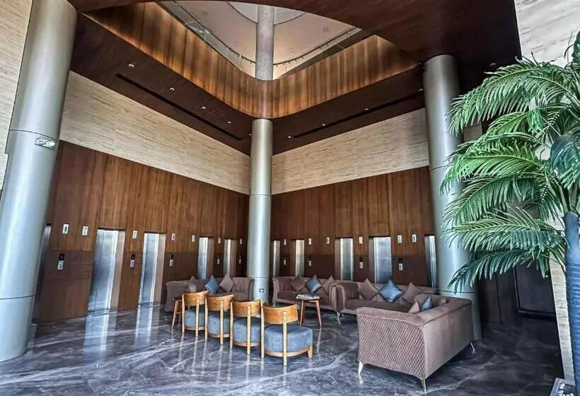 هتل Ambition Studio Apartment At Weekend Address