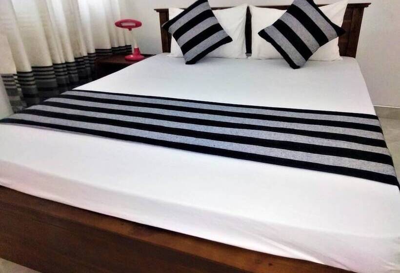 Bed and Breakfast Silver Sand Villa Dambulla