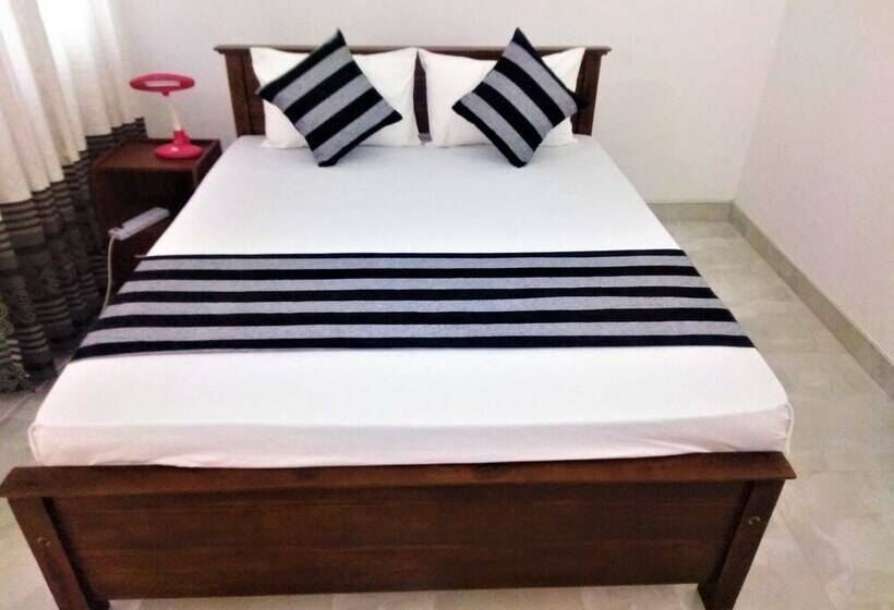 Bed and Breakfast Silver Sand Villa Dambulla