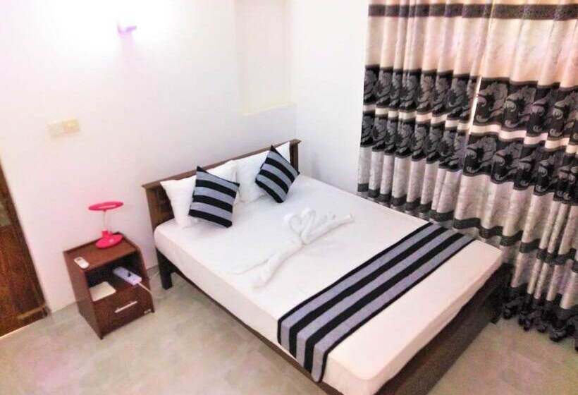 Bed and Breakfast Silver Sand Villa Dambulla