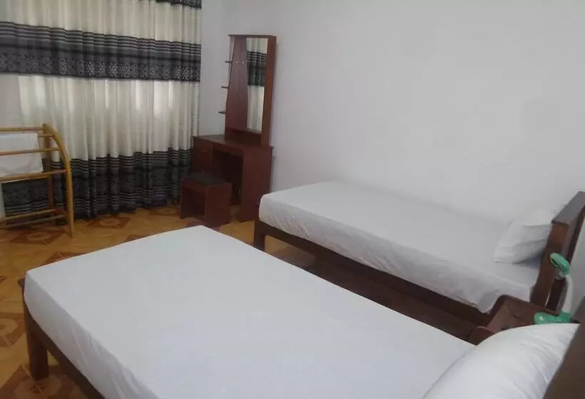 تختخواب و صبحانه Silver Sand Villa Dambulla