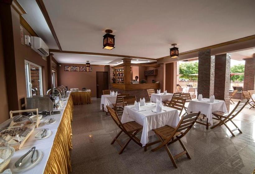 هتل Royal Aykare Lodge