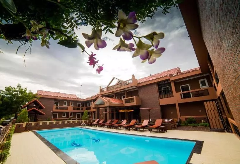 هتل Royal Aykare Lodge