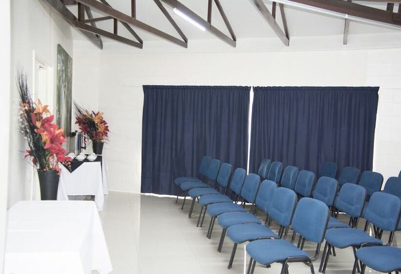 호텔 The White House