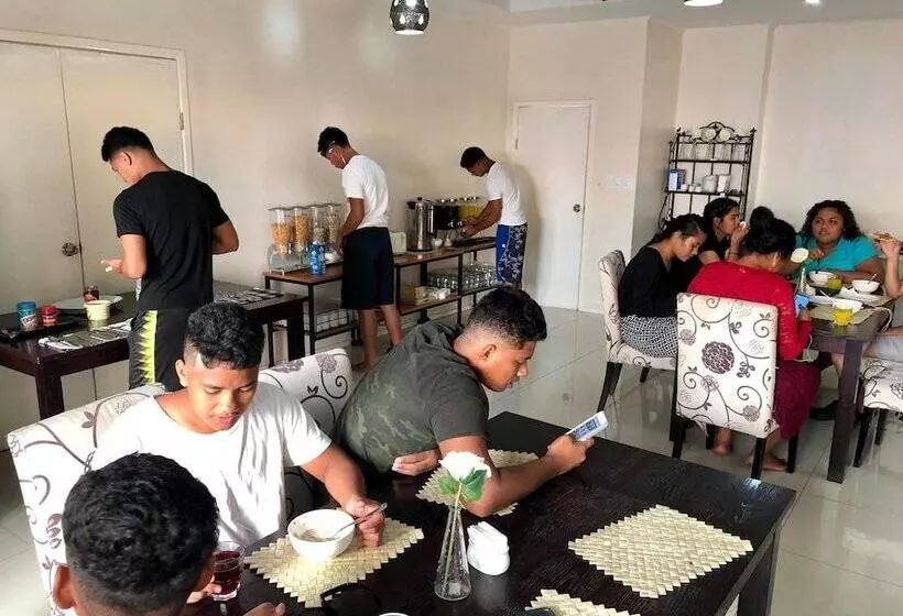 ホテル The White House