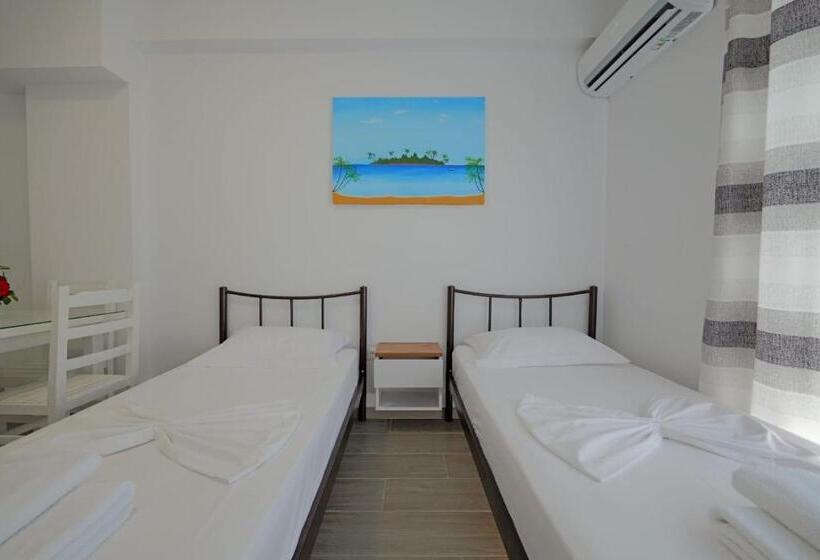 膳宿费 Eduard Lagji Apartament