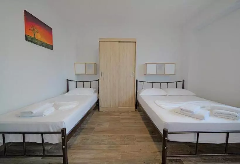 Majatalo Eduard Lagji Apartament