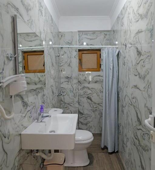 膳宿费 Eduard Lagji Apartament