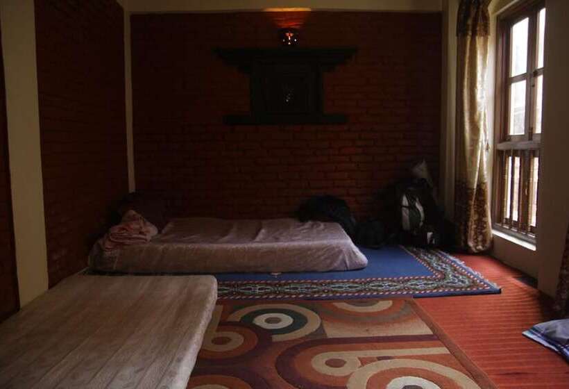 تختخواب و صبحانه Malla Guest House