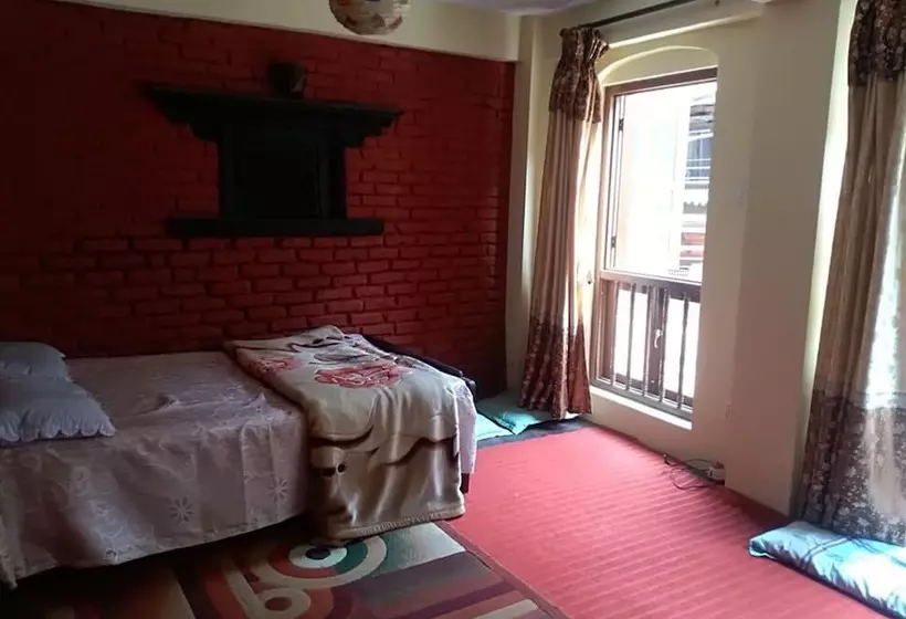 تختخواب و صبحانه Malla Guest House