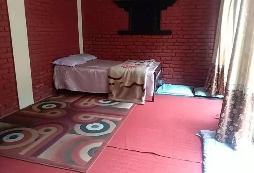 تختخواب و صبحانه Malla Guest House