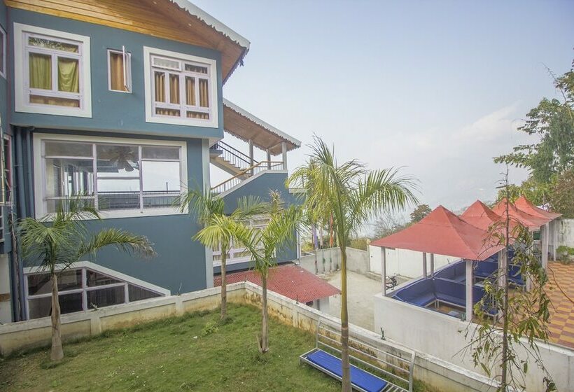 Gompus Paradise And Resort