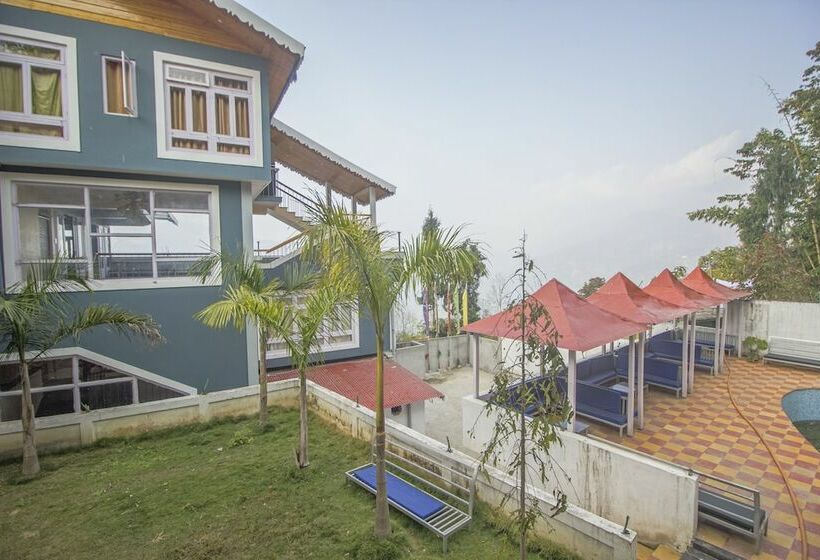 Gompus Paradise And Resort