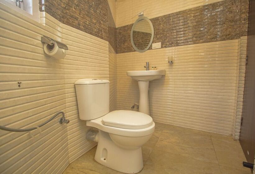 Gompus Paradise And Resort